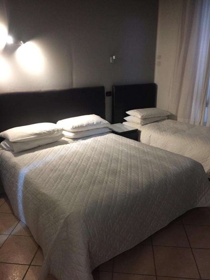 Da Battista Hotell Suzzara Exteriör bild