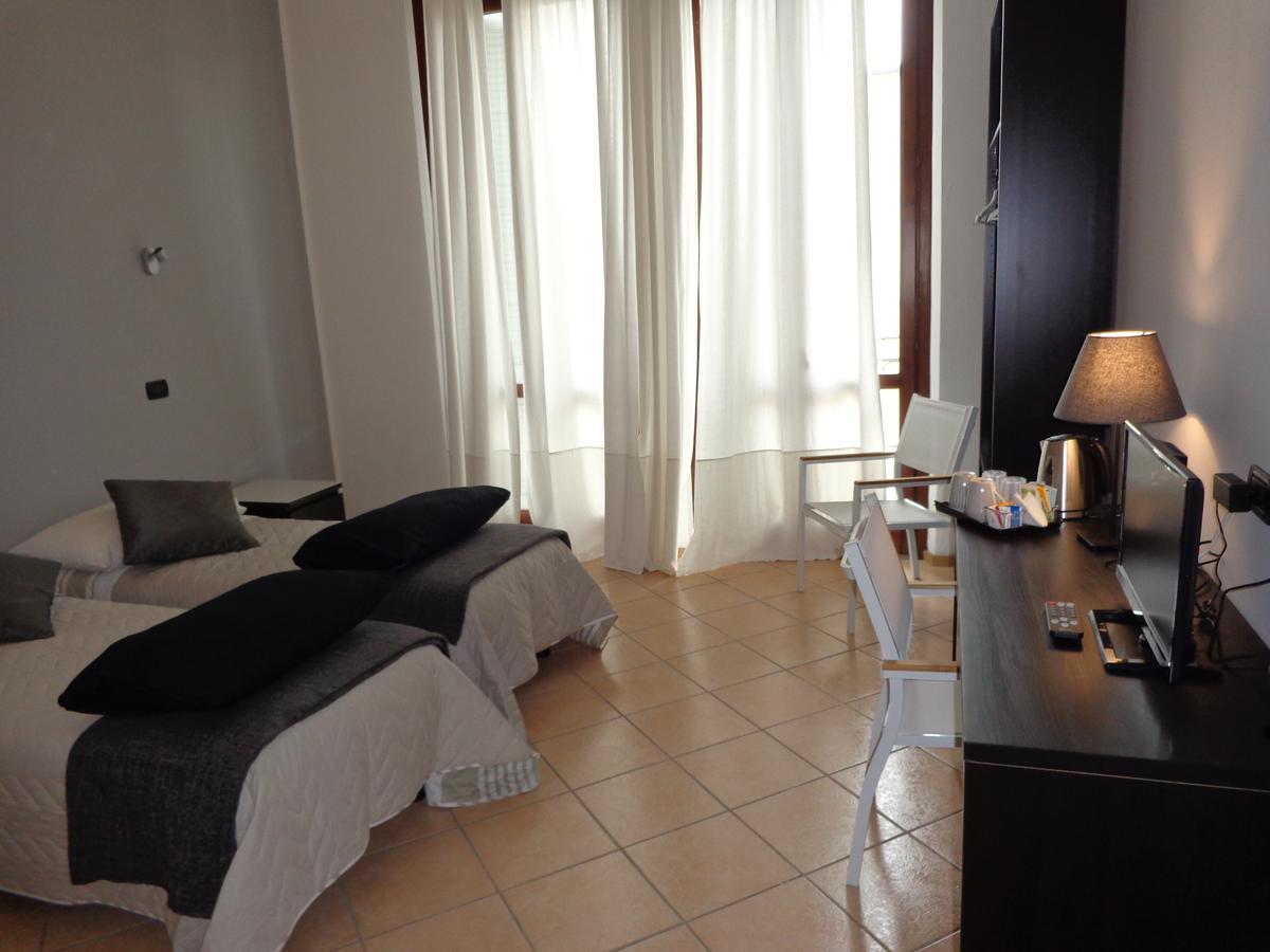 Da Battista Hotell Suzzara Exteriör bild