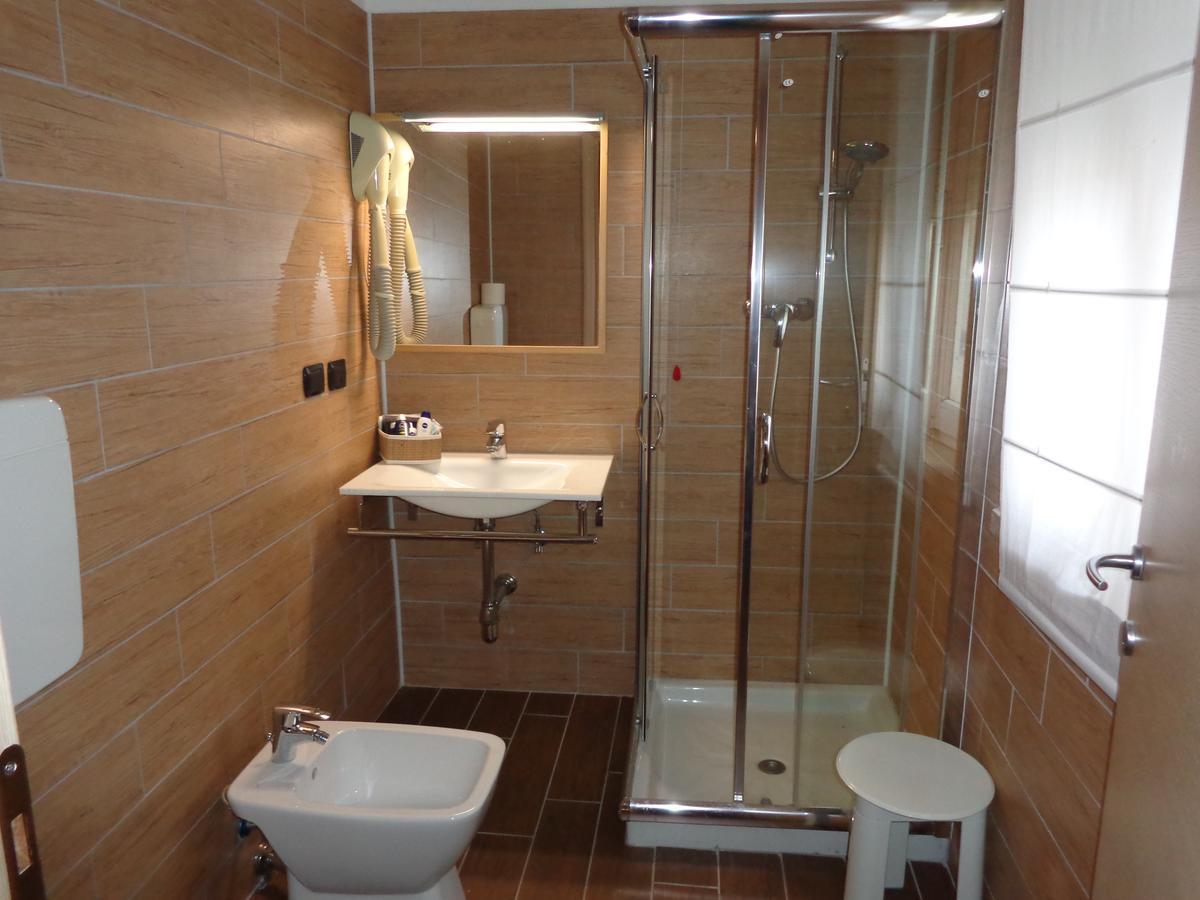 Da Battista Hotell Suzzara Exteriör bild