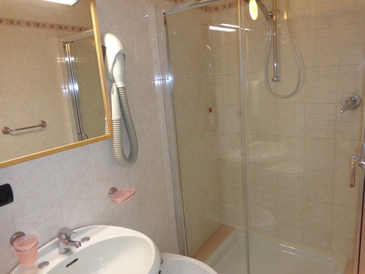 Da Battista Hotell Suzzara Exteriör bild
